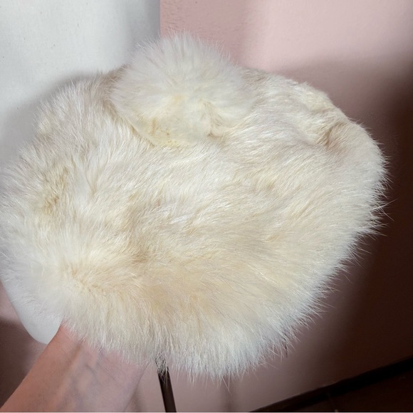 Vintage 1940’s White Rabbit Fur Barrett Winter Hat with Pom Pom - Picture 15 of 15